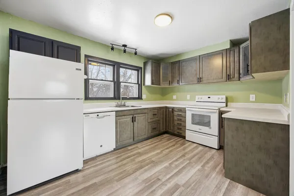 $92,500 | 842 Center Street, Enderlin, ND 58027