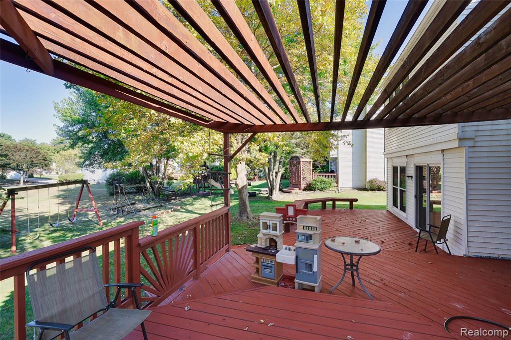 24801 Jamestowne Road Novi, MI 48375 - Photo 63 of 63 Gallery Image 63