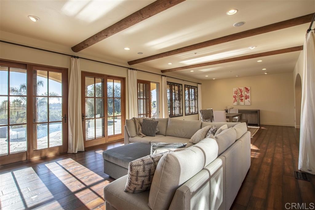 2703 Vía Rancheros Fallbrook, CA 92028 - Photo 9 of 25