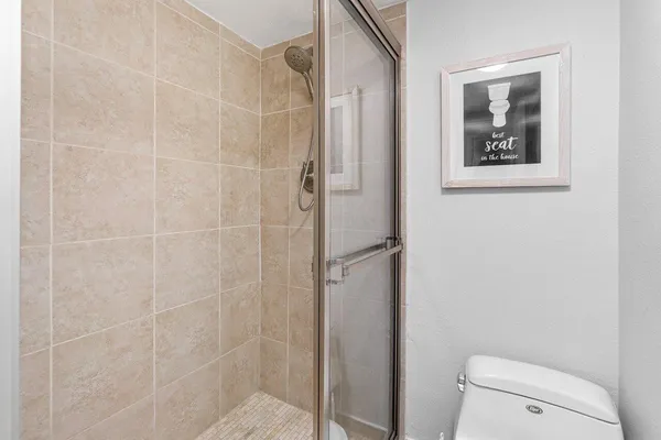 $2,500 | 1830 Embassy Drive, Unit 401, West Palm Beach, FL 33401