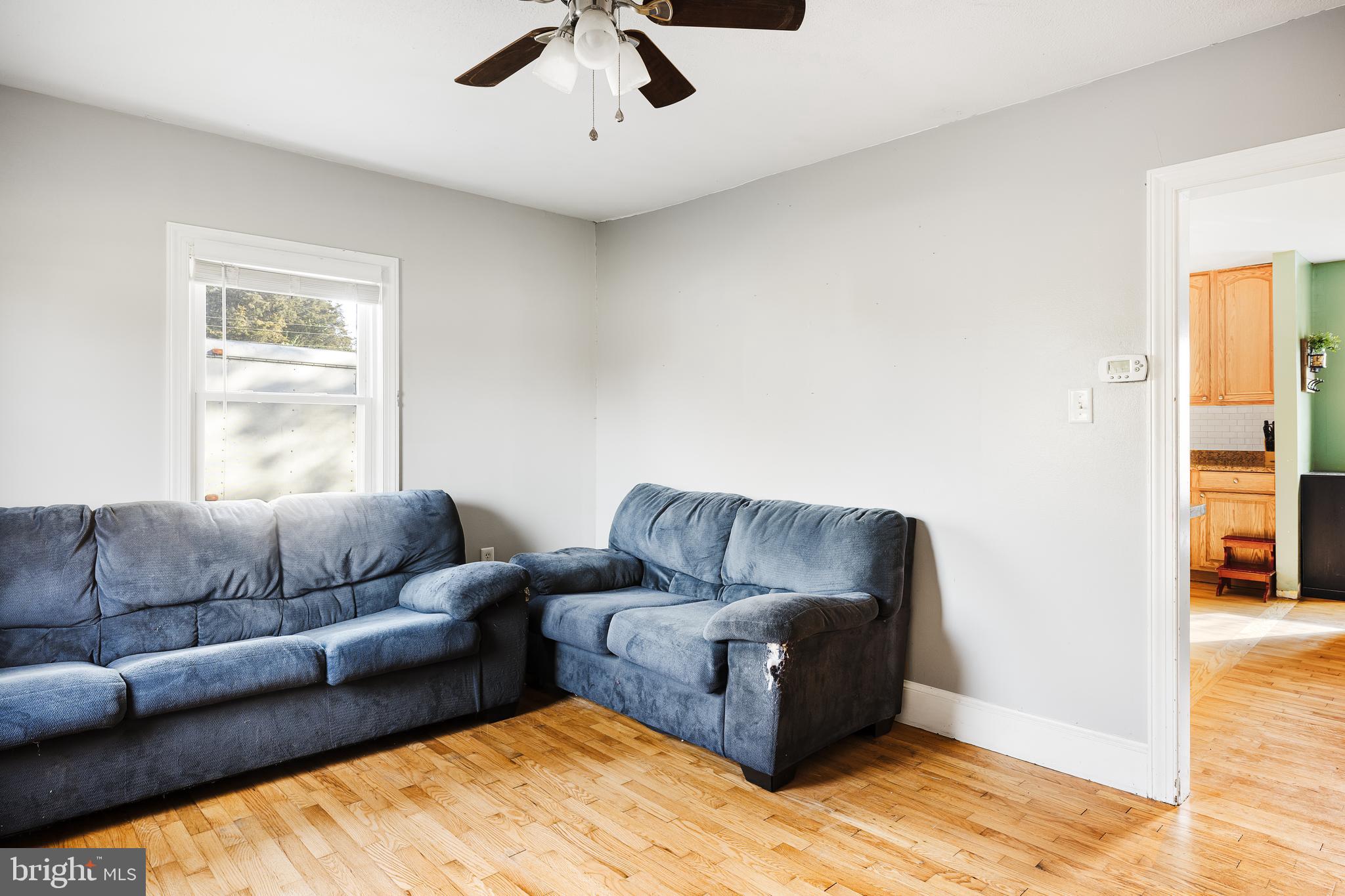 252 Russell Road Berryville, VA 22611 - Photo 8 of 23 Living Room