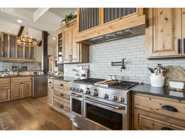 $1,995,000 | 16368 South W Hat Rock Loop, Powell Butte, OR 97753