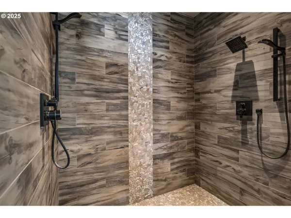 $1,995,000 | 16368 South W Hat Rock Loop, Powell Butte, OR 97753