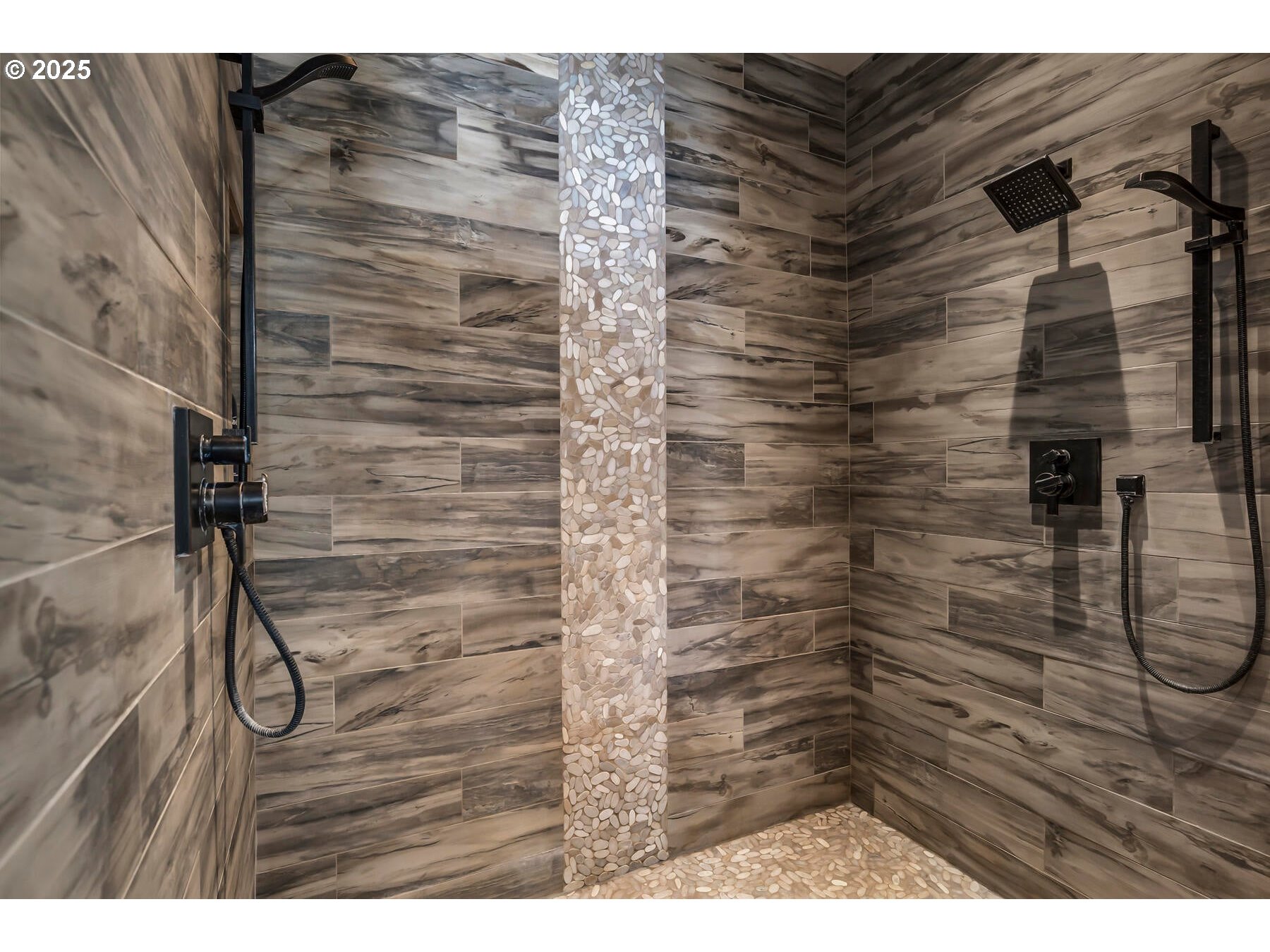 16368 South W Hat Rock Loop Powell Butte, OR 97753 - Photo 34 of 40 a bathroom with a shower