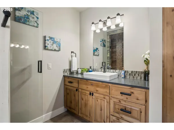 $1,995,000 | 16368 South W Hat Rock Loop, Powell Butte, OR 97753