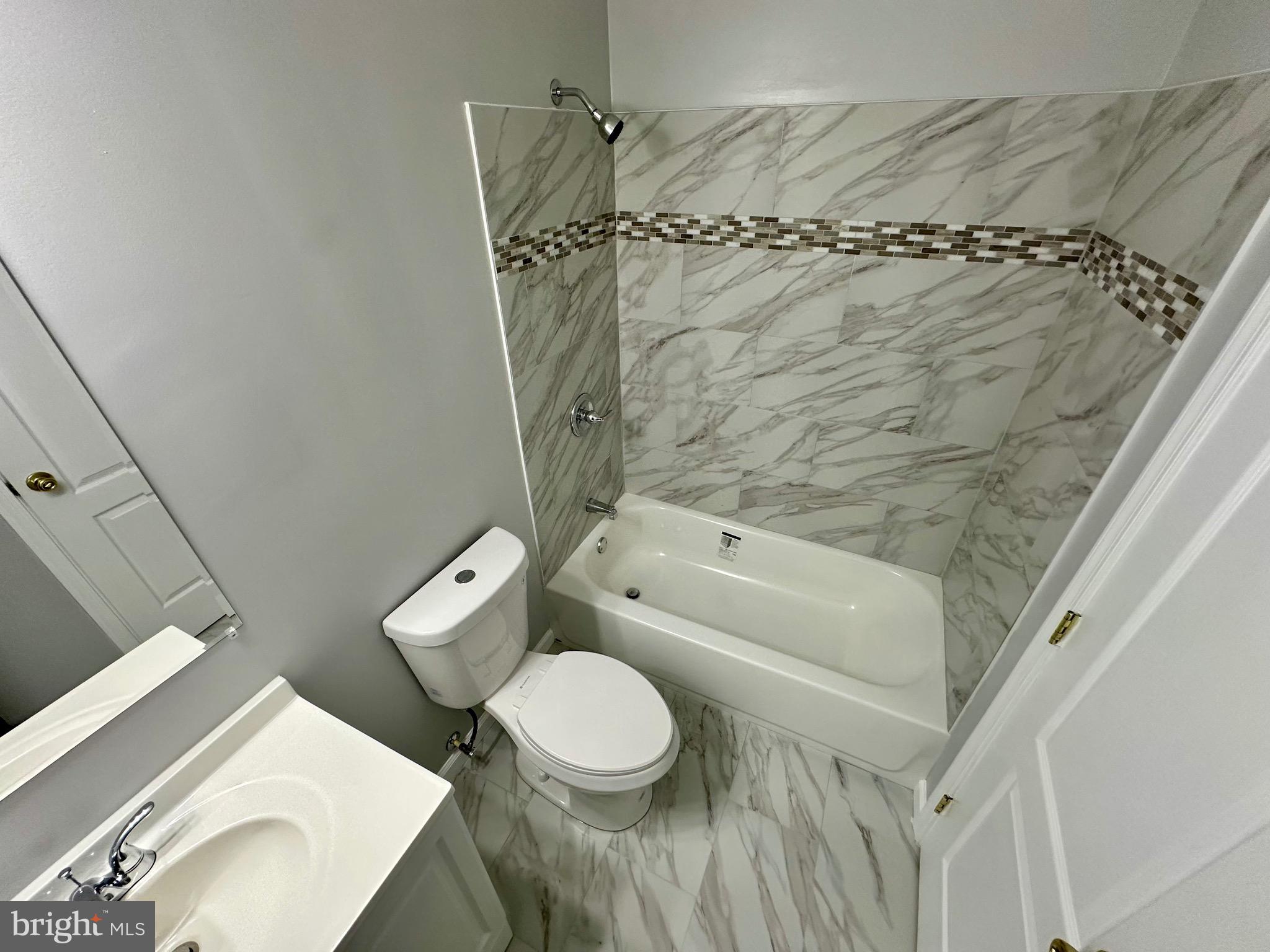 15503 Kennett Square Way Brandywine, MD 20613 - Photo 43 of 72 Hallway Bath