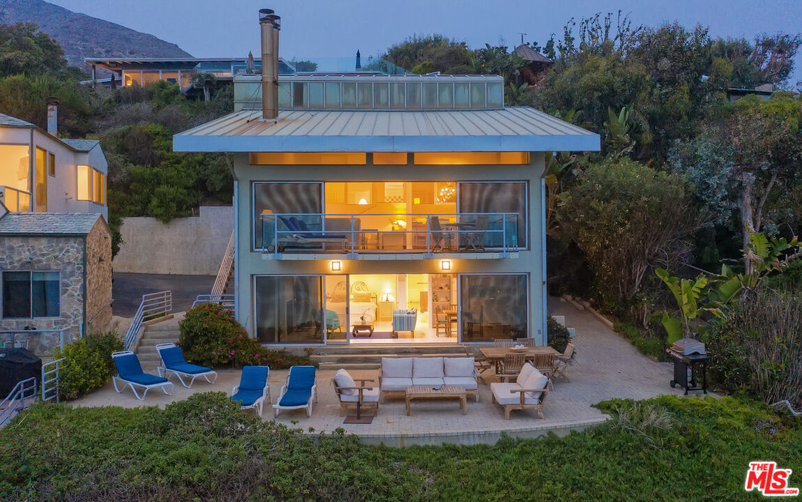 33332 Pacific Coast Highway Malibu, CA 90265 - Photo 1 of 46