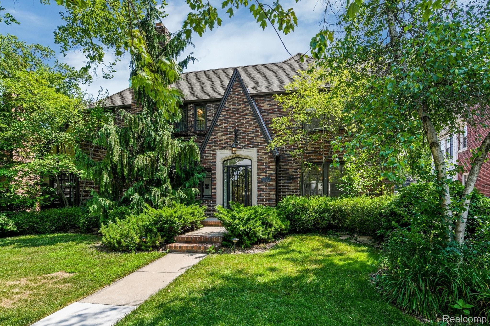 1122 Bishop Road Grosse Pointe, MI 48230 - Photo 35 of 44 Unique 1920s Tudor...