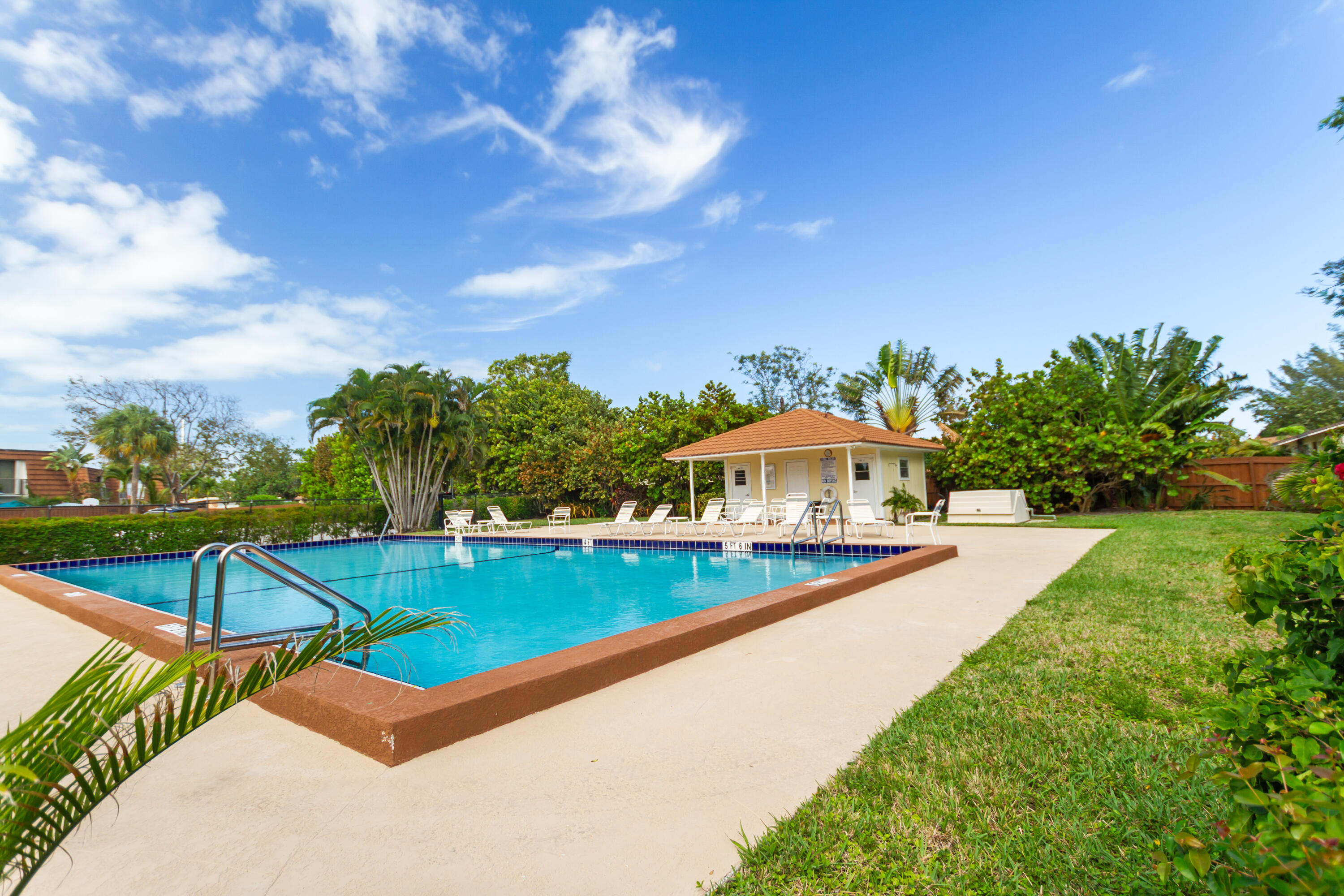 3900 Southeast County Line Road, Unit 12C Tequesta, FL 33469 - Photo 23 of 32 Community Pool