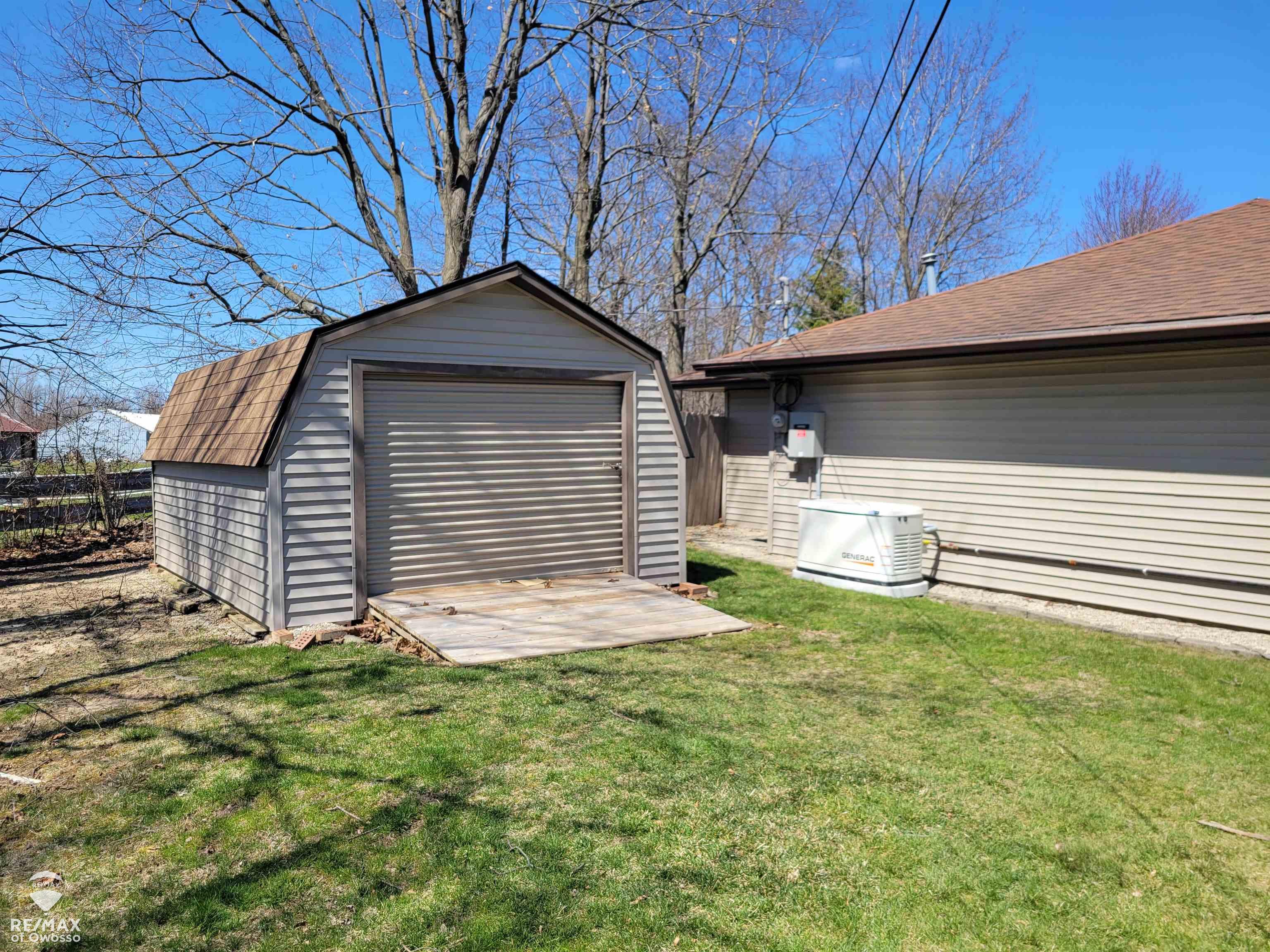 1880 South M-52 Road Owosso, MI 48867 - Photo 3 of 22 Front Shed & Generator
