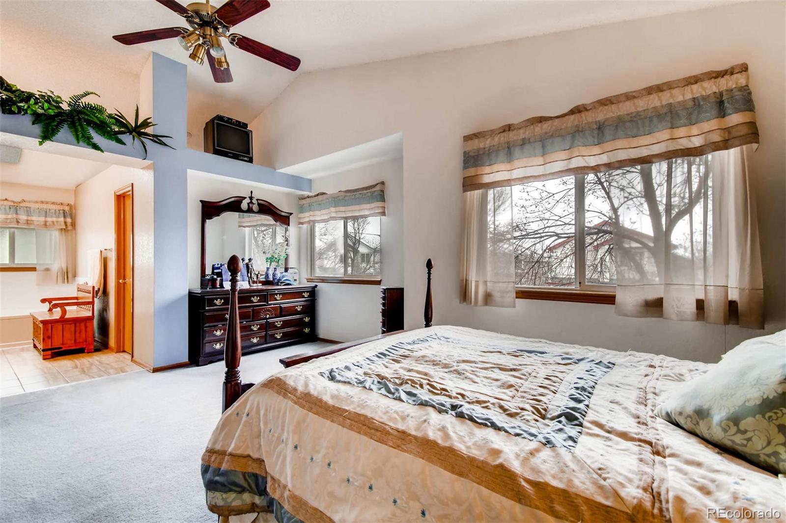 2218 Hyacinth Road Highlands Ranch, CO 80129 - Photo 17 of 28 Gallery Image 17