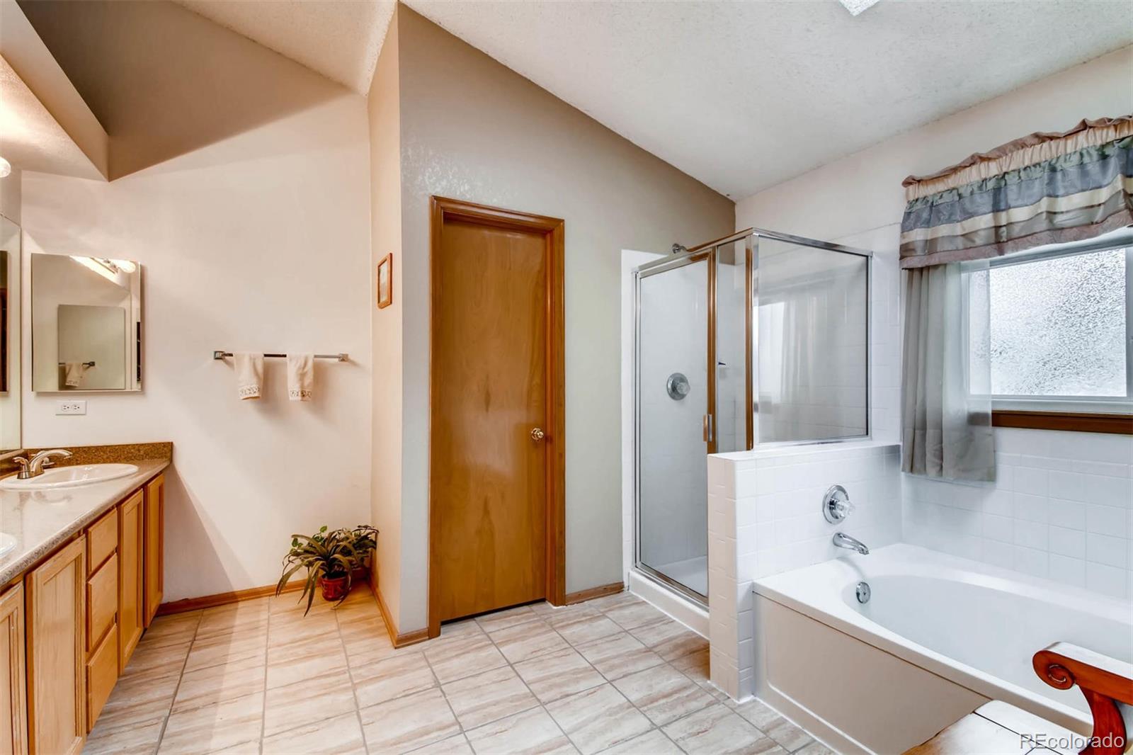 2218 Hyacinth Road Highlands Ranch, CO 80129 - Photo 19 of 28 Gallery Image 19