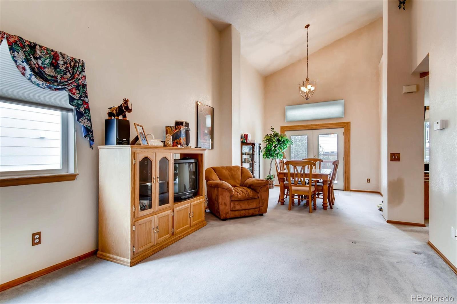 2218 Hyacinth Road Highlands Ranch, CO 80129 - Photo 5 of 28 Gallery Image 5