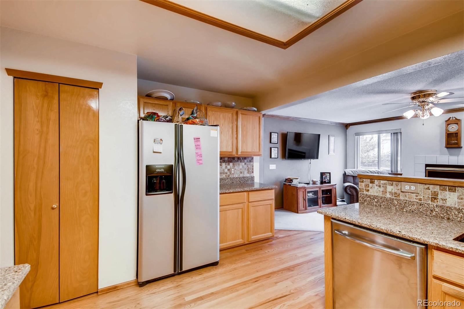 2218 Hyacinth Road Highlands Ranch, CO 80129 - Photo 9 of 28 Gallery Image 9