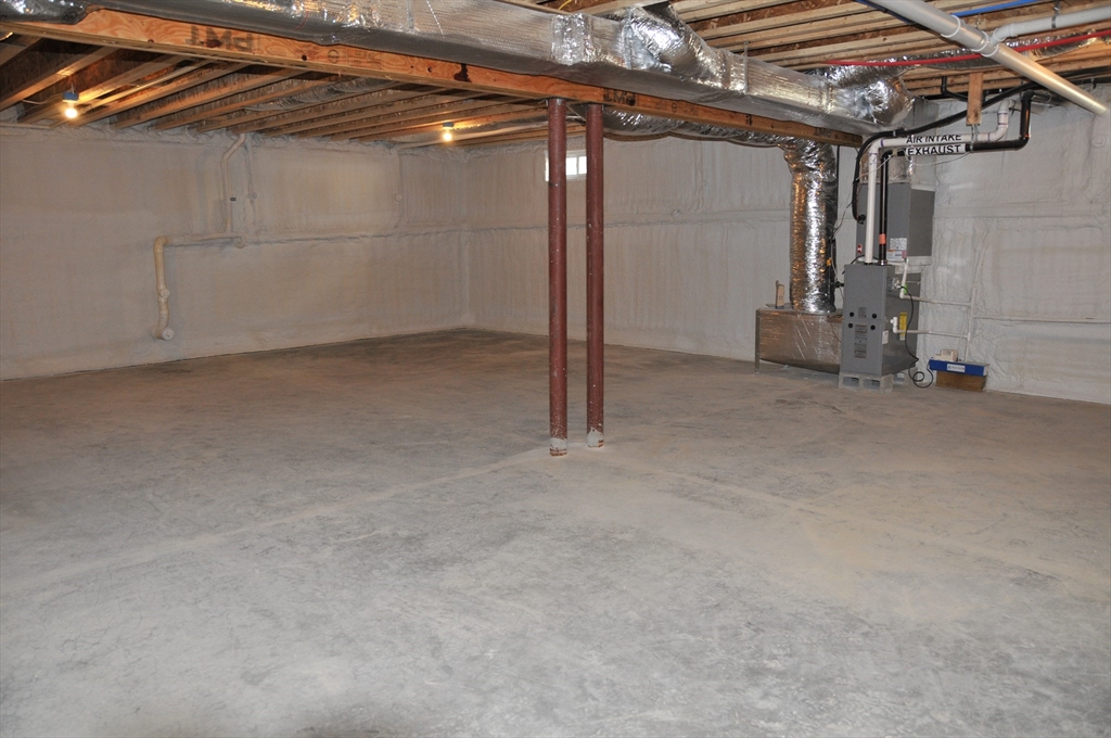 465 Massasoit Road Worcester, MA 01604 - Photo 30 of 36 Gallery Image 30