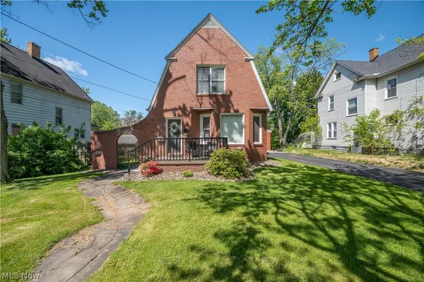 $230,000 | 124 Hartzell Avenue, Niles, OH 44446