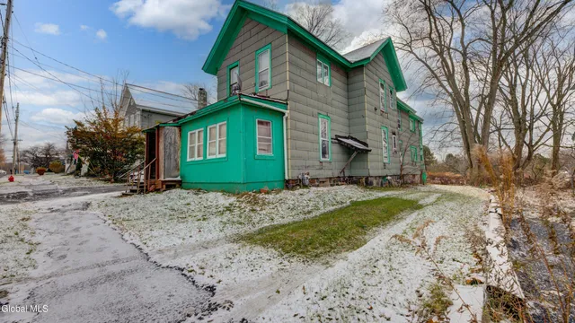 $68,500 | 16 East 11th Avenue, Gloversville, NY 12078