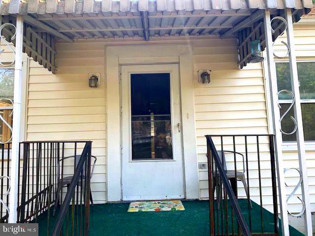8705 Timothy Road Brandywine, MD 20613 - Photo 2 of 10 Front Porch