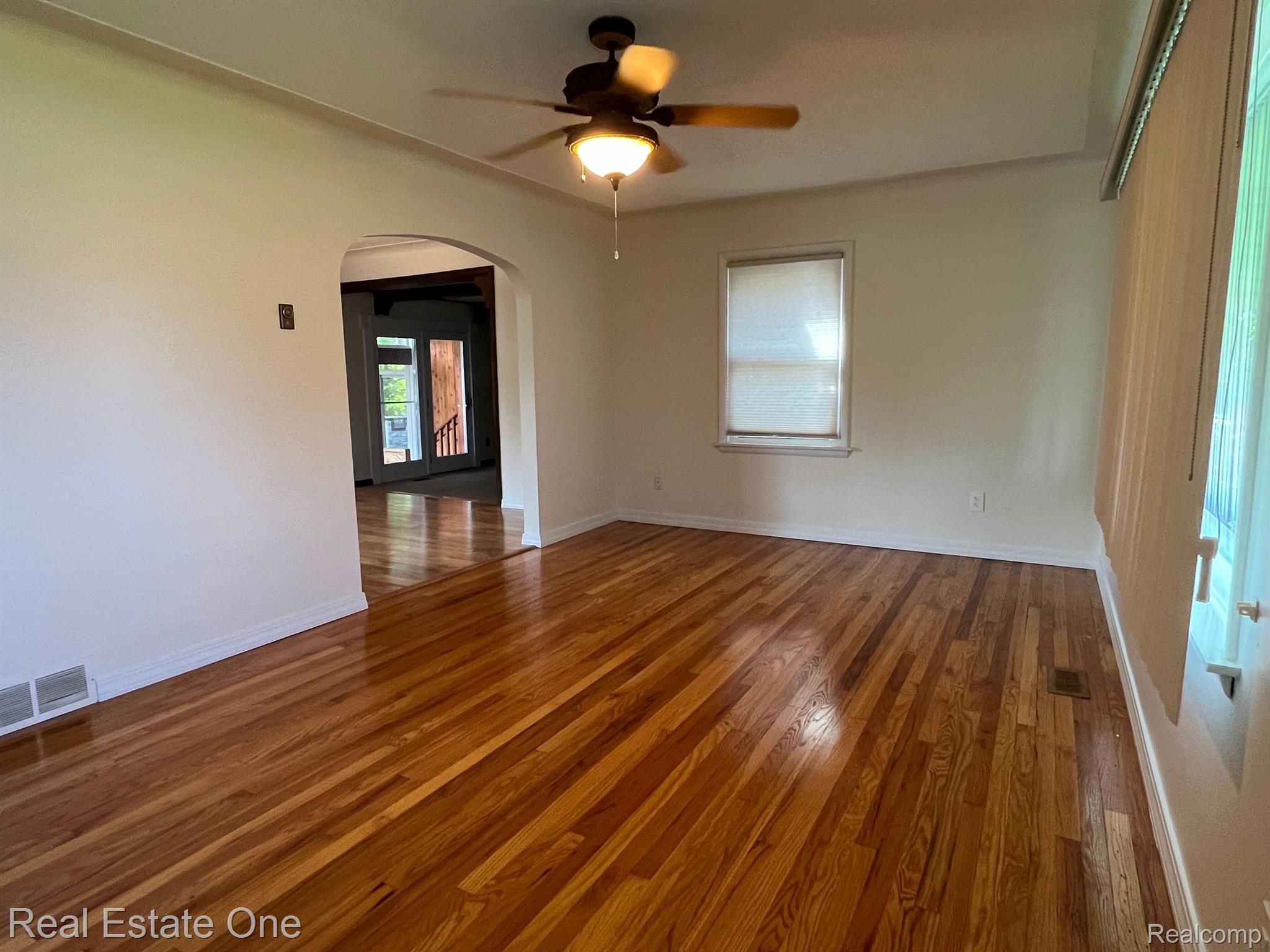 50590 Card Road Macomb, MI 48044 - Photo 4 of 37