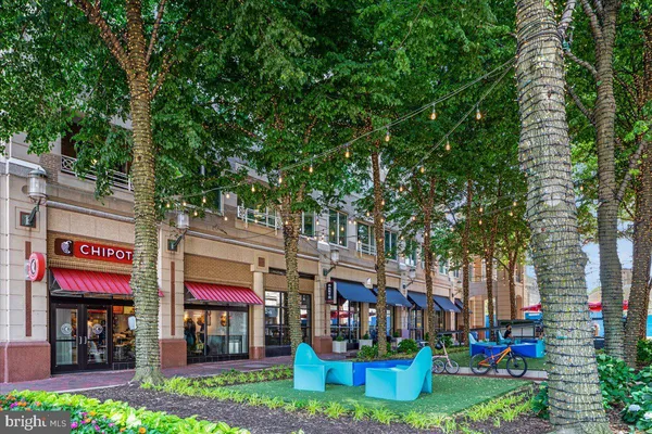 $1,000,000 | 408 Woodgrove Court, Herndon, VA 20170