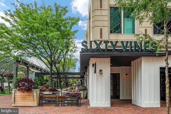 $1,000,000 | 408 Woodgrove Court, Herndon, VA 20170
