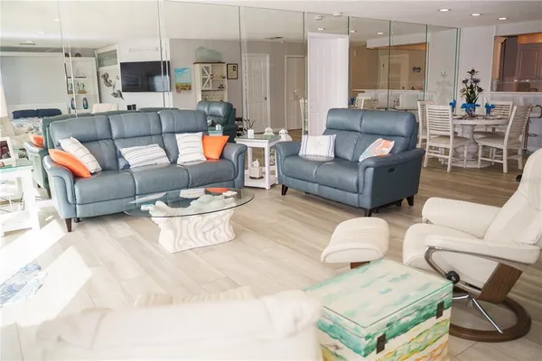 $574,900 | 100 Bluff View Drive, Unit 105C, Belleair Bluffs, FL 33770