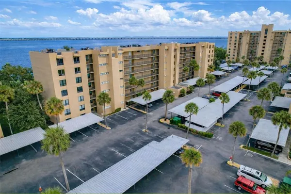 $2,150 | 2617 Cove Cay Drive, Unit 301, Clearwater, FL 33760