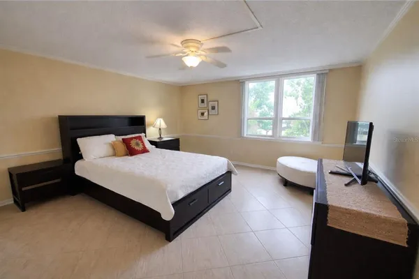 $2,150 | 2617 Cove Cay Drive, Unit 301, Clearwater, FL 33760