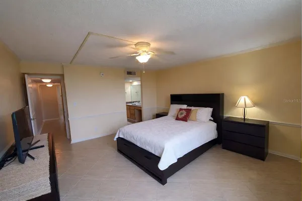 $2,150 | 2617 Cove Cay Drive, Unit 301, Clearwater, FL 33760
