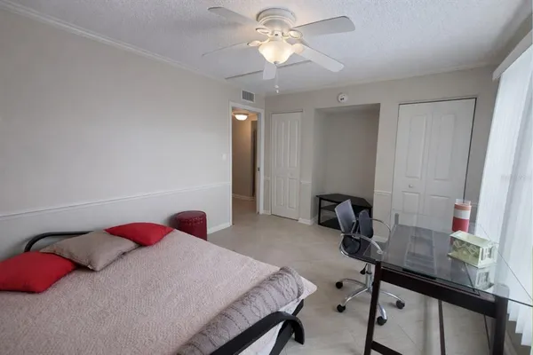 $2,150 | 2617 Cove Cay Drive, Unit 301, Clearwater, FL 33760