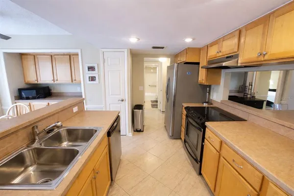 $2,150 | 2617 Cove Cay Drive, Unit 301, Clearwater, FL 33760