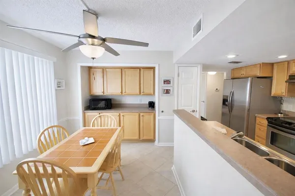 $2,150 | 2617 Cove Cay Drive, Unit 301, Clearwater, FL 33760
