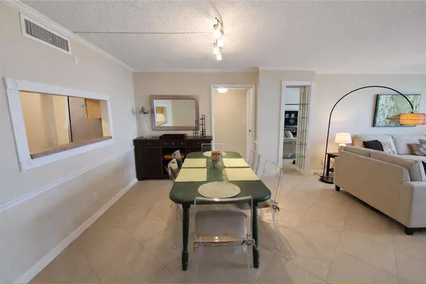 $2,150 | 2617 Cove Cay Drive, Unit 301, Clearwater, FL 33760