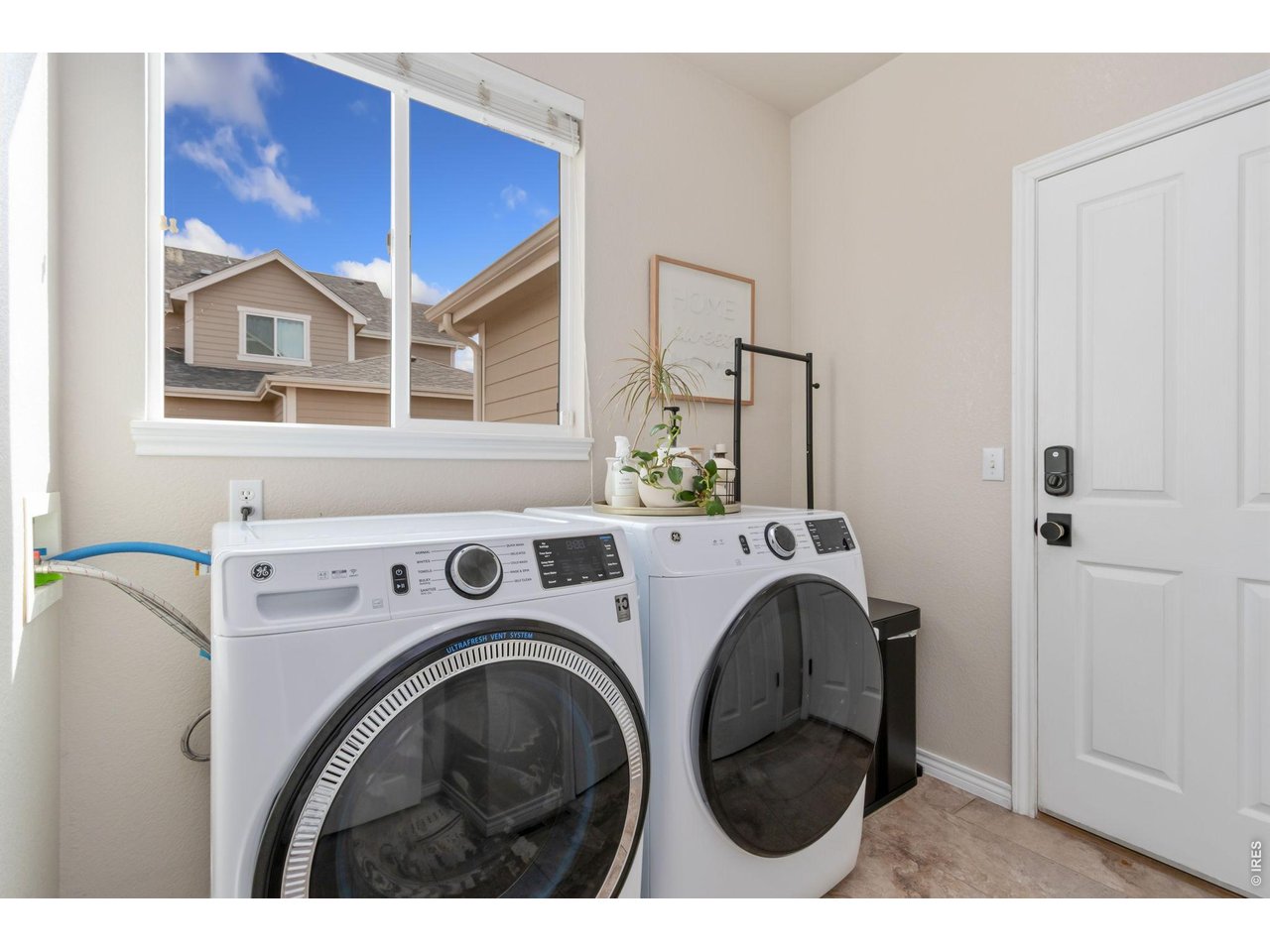 5502 Rabbit Creek Road Fort Collins, CO 80528 - Photo 23 of 44 Laundry Room
