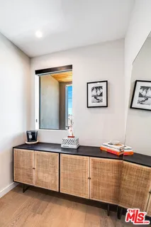 $1,599,000 | 4425 North Studio Place, Studio City, CA 91602