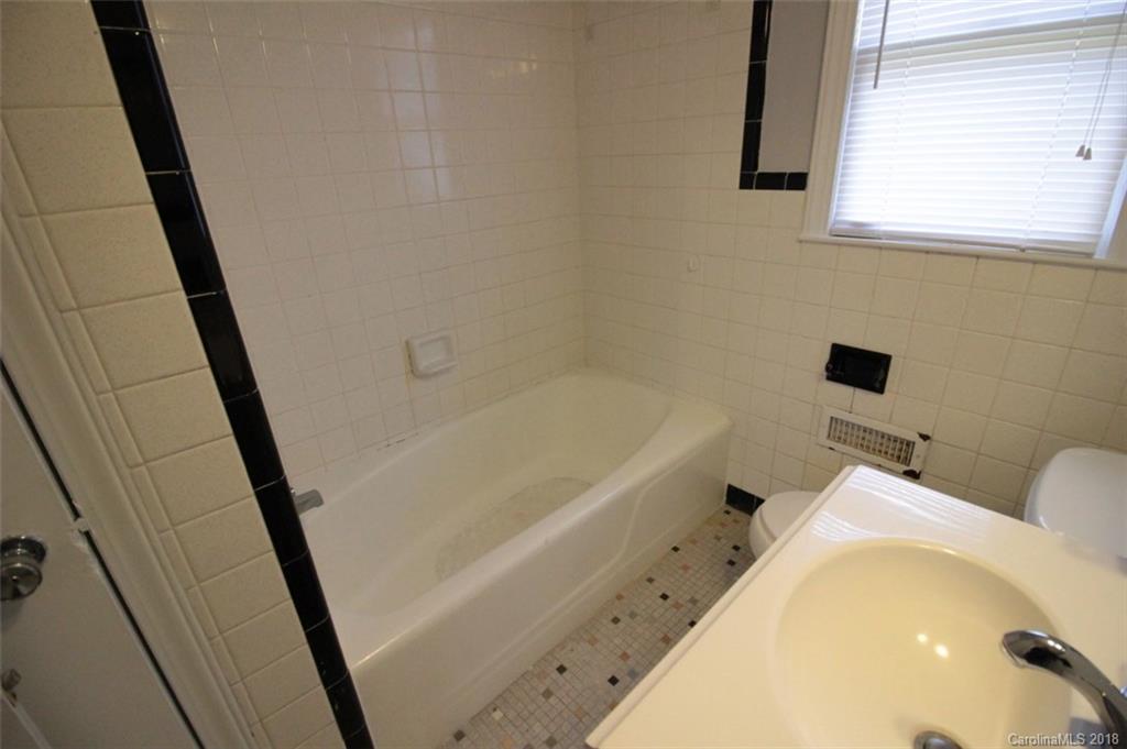 4912 Cheviot Road Charlotte, NC 28269 - Photo 8 of 12 Gallery Image 8