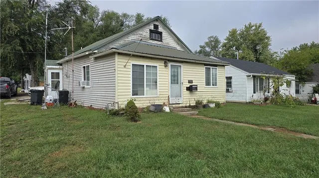 $75,000 | 106 South Orange Street, Cameron, MO 64429