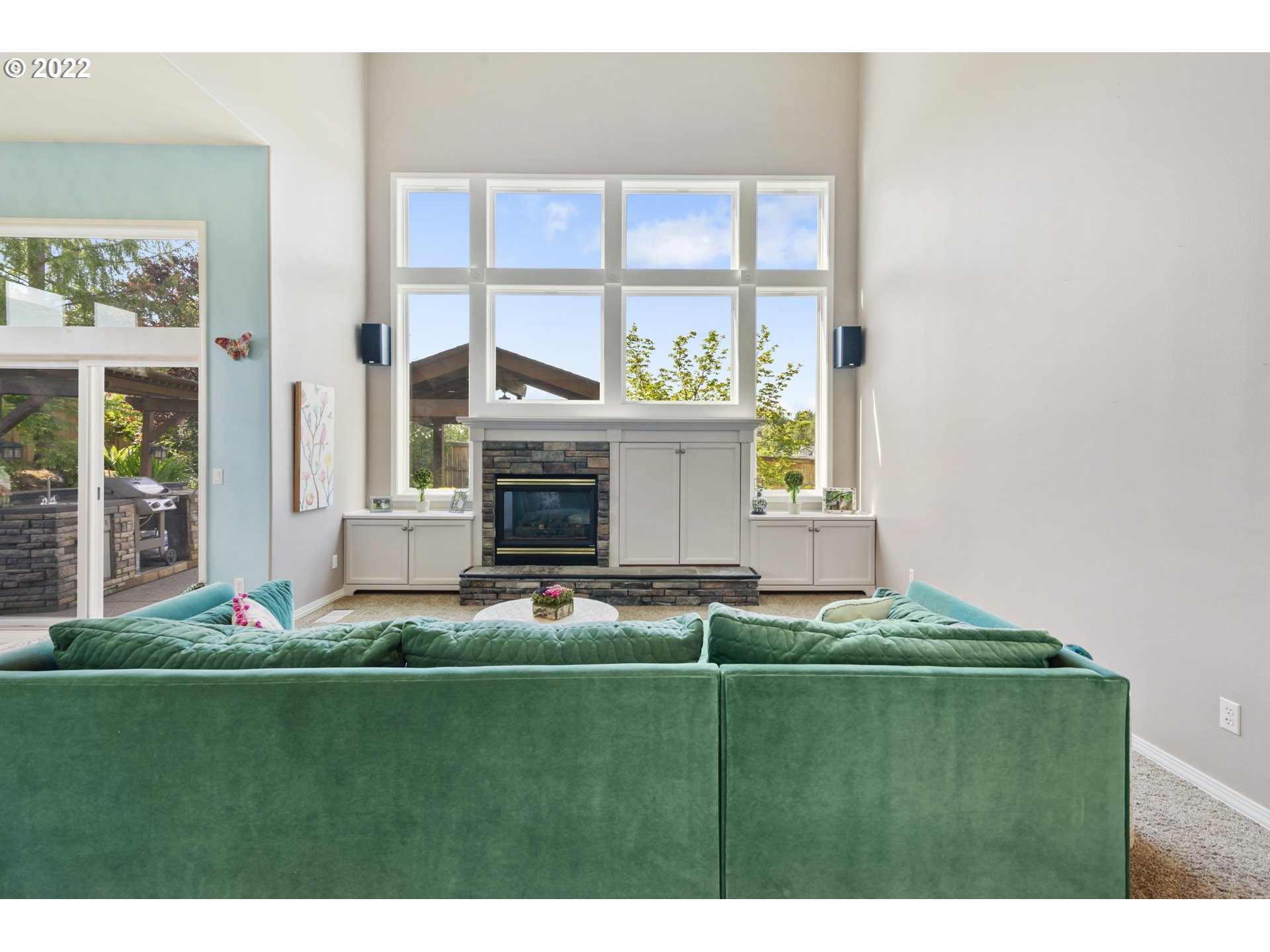2703 Northeast 172nd Street Ridgefield, WA 98642 - Photo 8 of 31 a room with window and fireplace