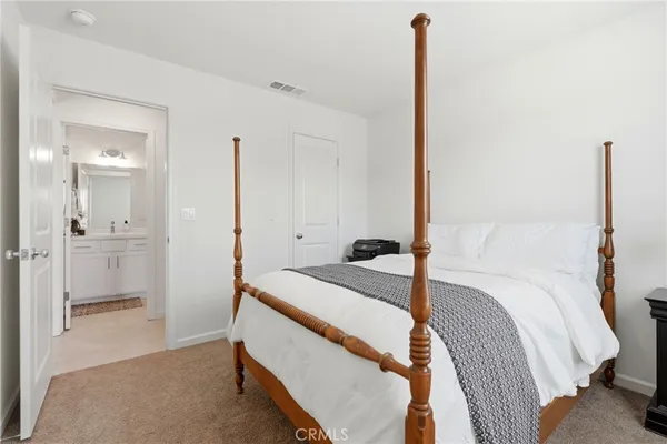 $524,900 | 3317 North Clay Street, Visalia, CA 93291