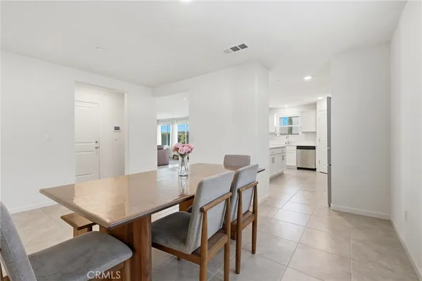 $524,900 | 3317 North Clay Street, Visalia, CA 93291