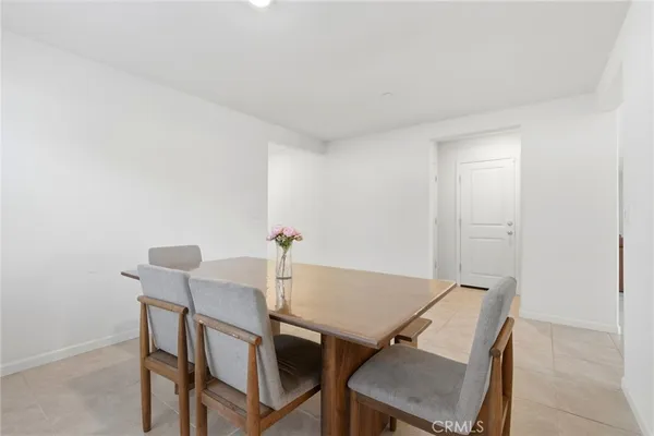 $524,900 | 3317 North Clay Street, Visalia, CA 93291