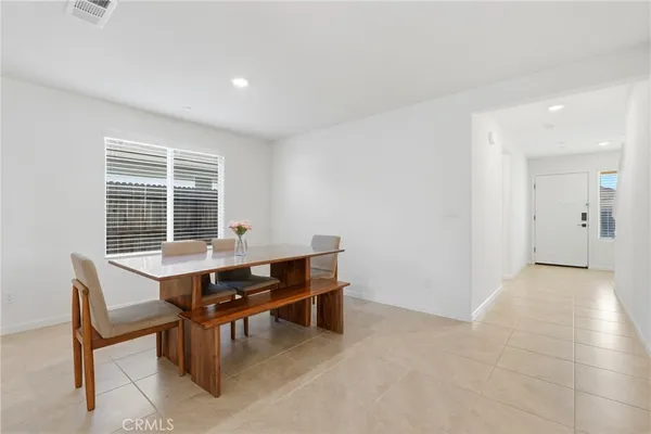 $524,900 | 3317 North Clay Street, Visalia, CA 93291