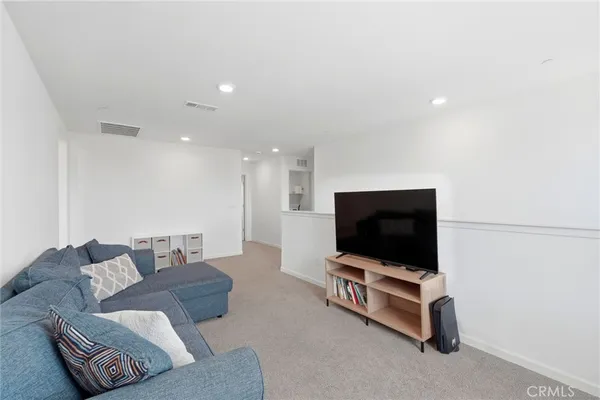 $524,900 | 3317 North Clay Street, Visalia, CA 93291