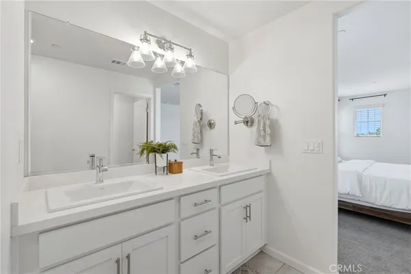 $524,900 | 3317 North Clay Street, Visalia, CA 93291