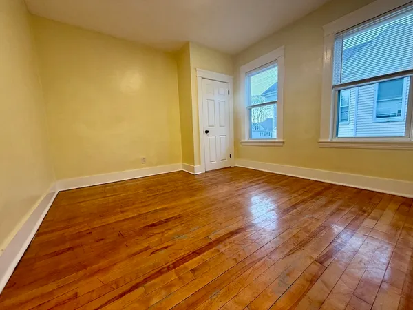 $2,000 | 94 Lovell Street, Unit 3, Worcester, MA 01603