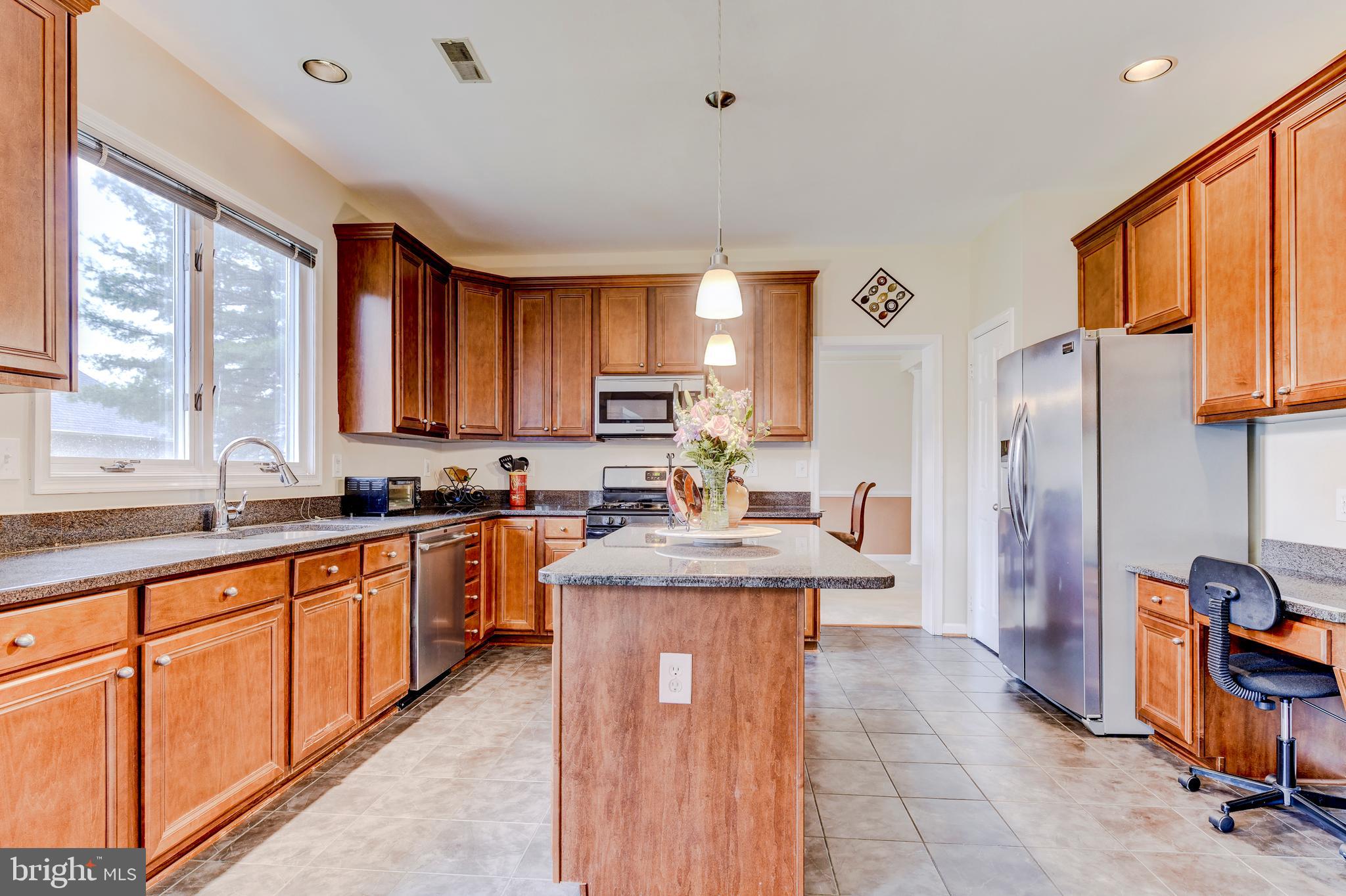 8208 Dry Ridge Road Gaithersburg, MD 20886 - Photo 13 of 41 Kitchen