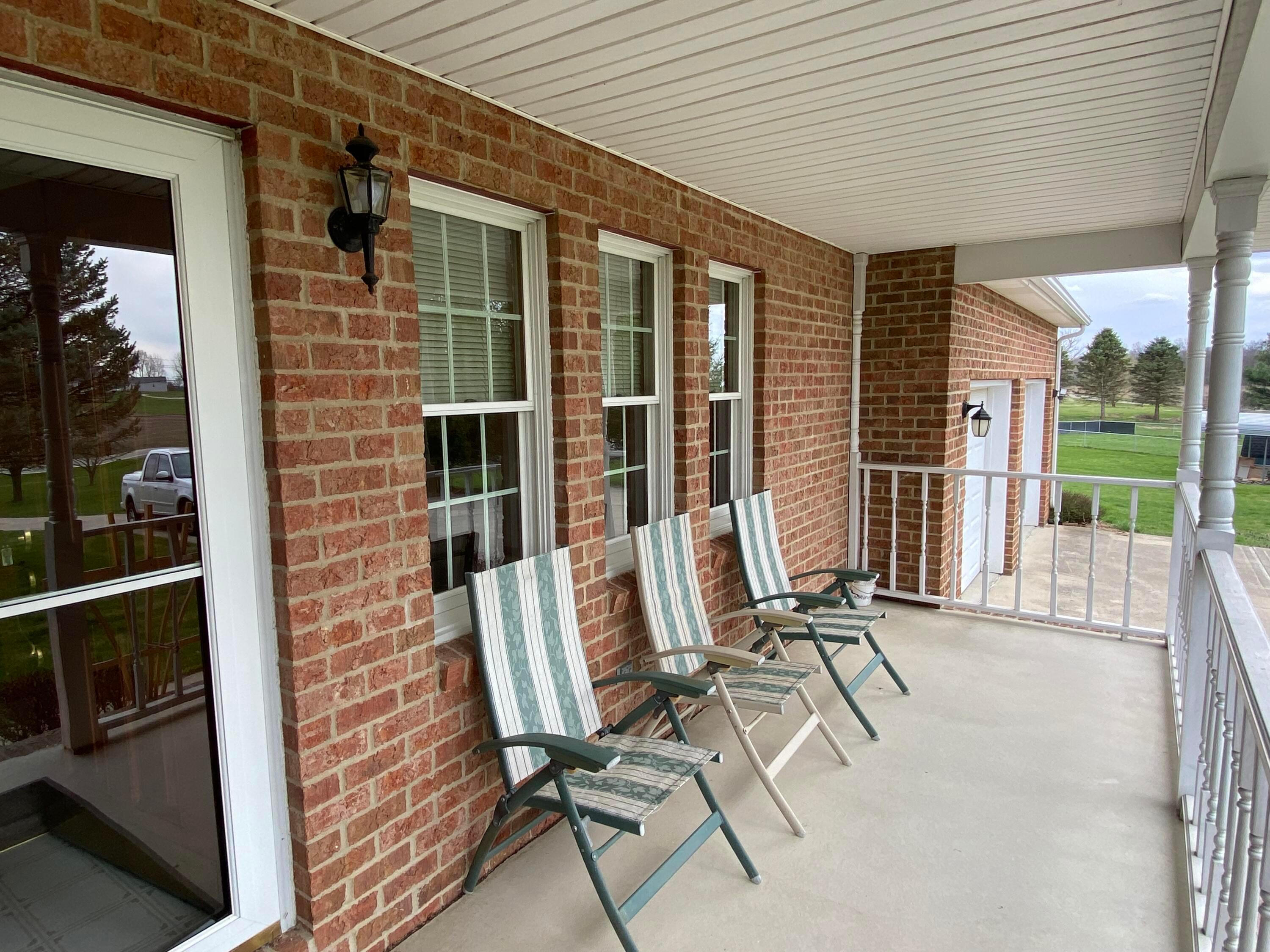 1675 Northridge Road Circleville, OH 43113 - Photo 13 of 49 Sit a While