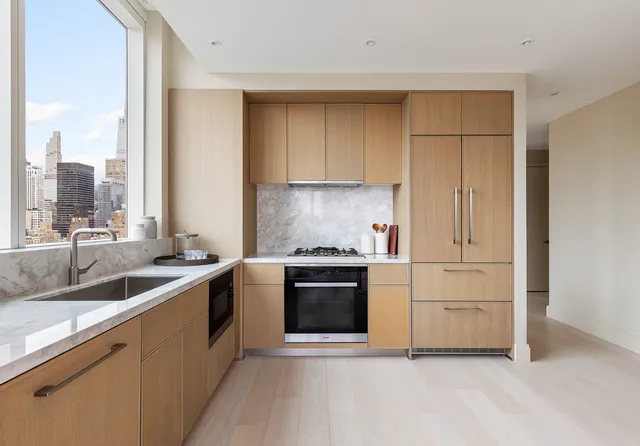 $2,825,000 | 501 3rd Avenue, Unit 30D | Kips Bay