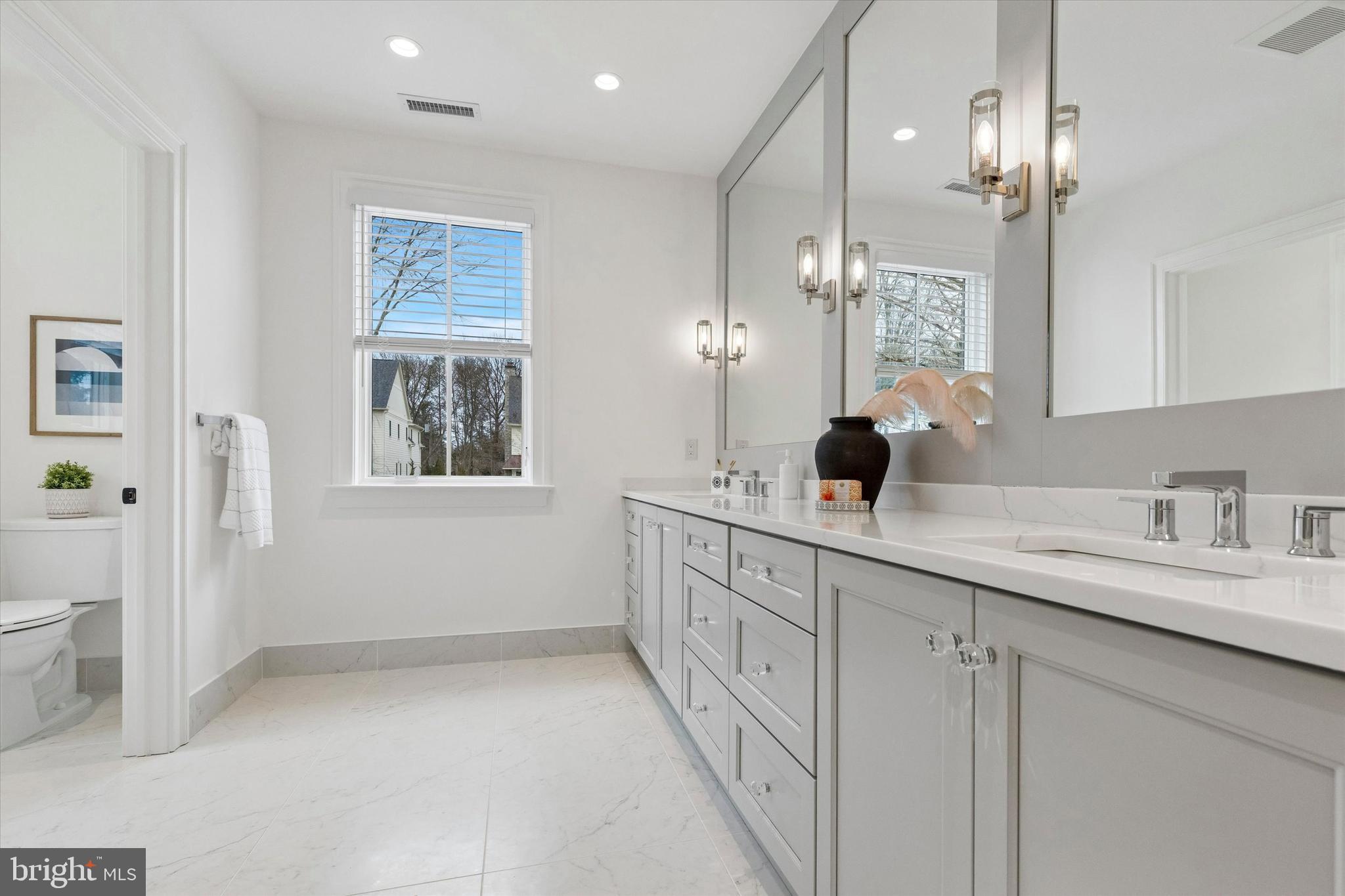 26 Rue Street Wayne, PA 19087 - Photo 27 of 50 Primary Bathroom