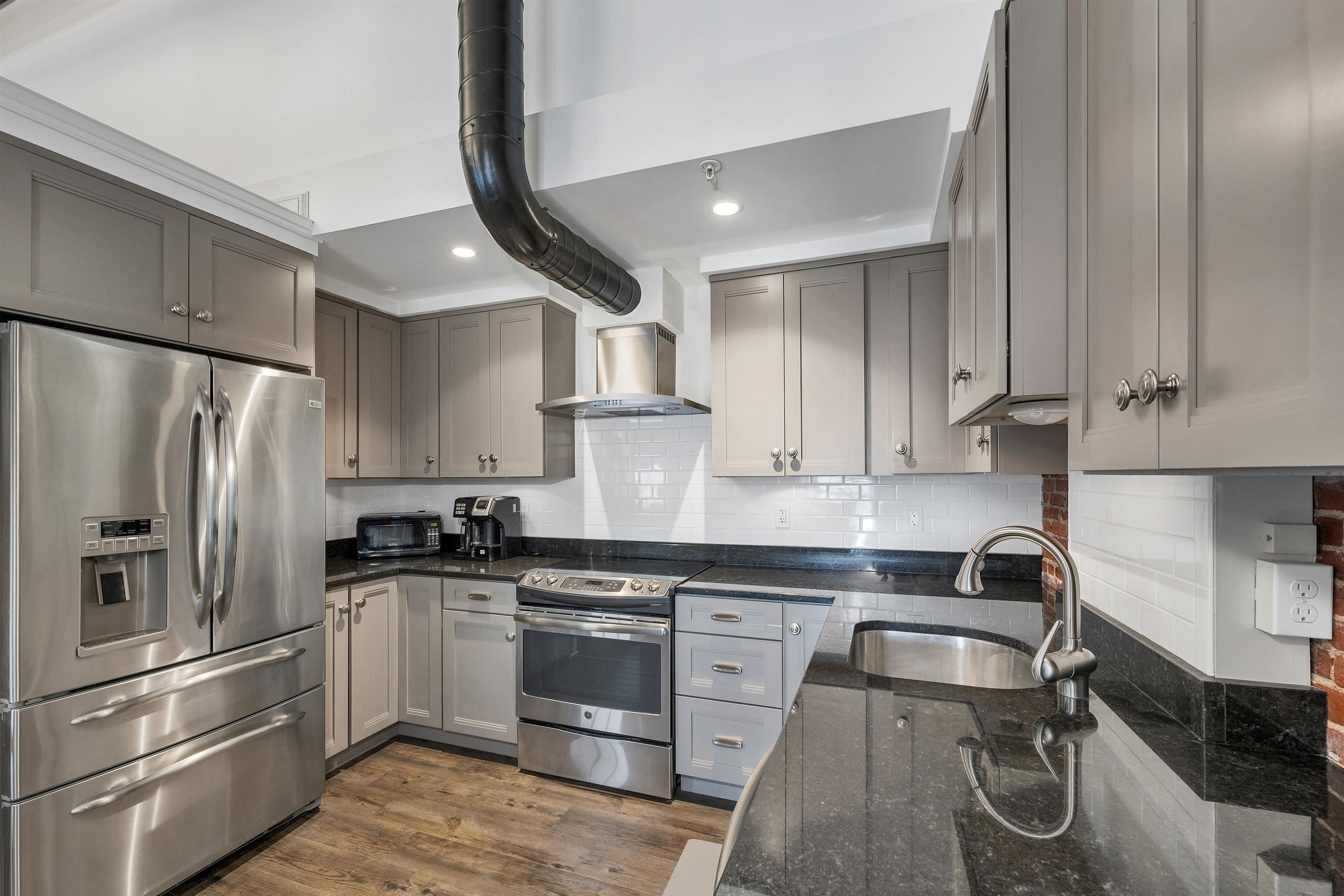 80 State Street, Unit 302 Portsmouth, NH 03801 - Photo 3 of 19